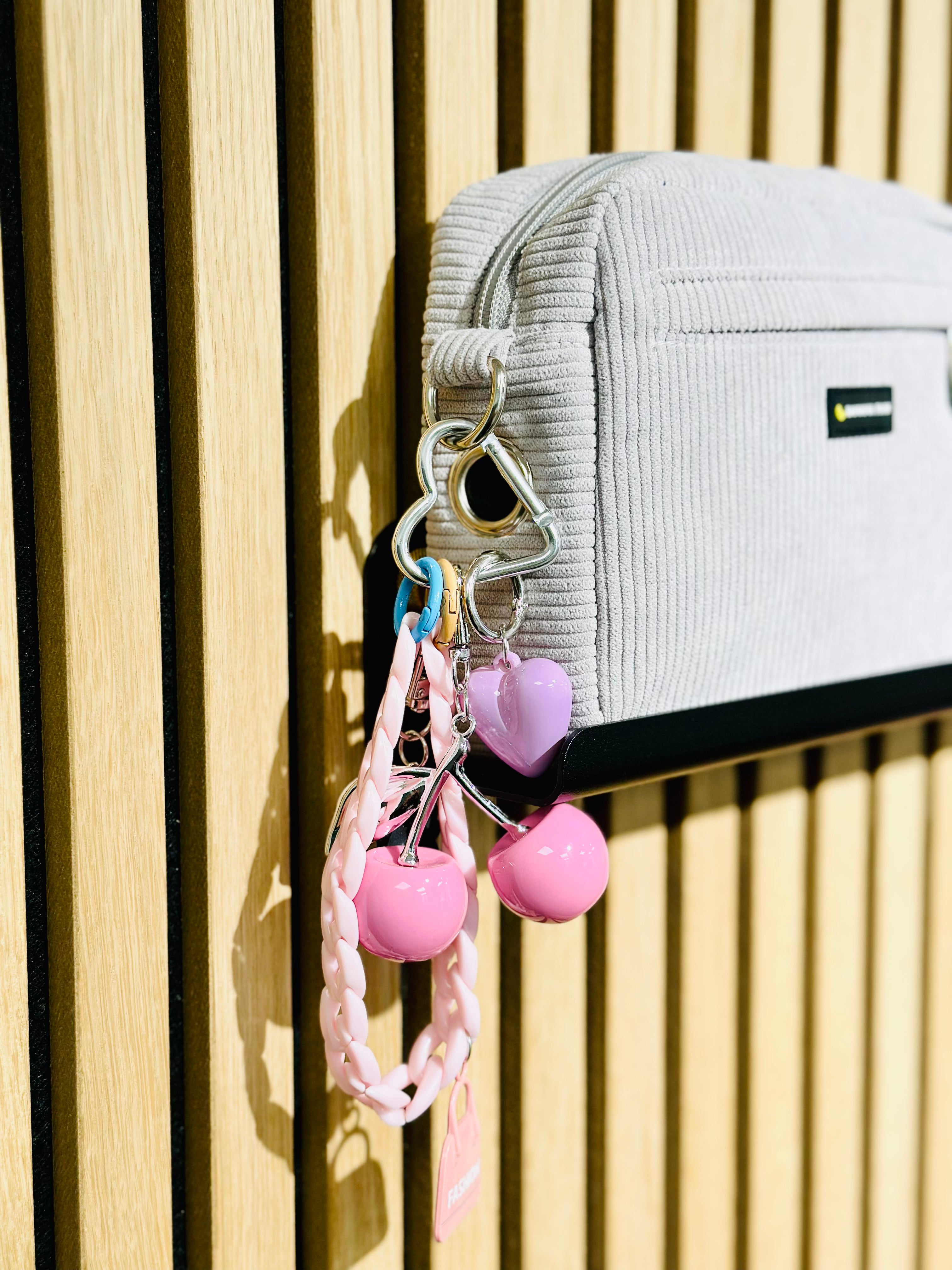 Bag Charm Flieder Cherry