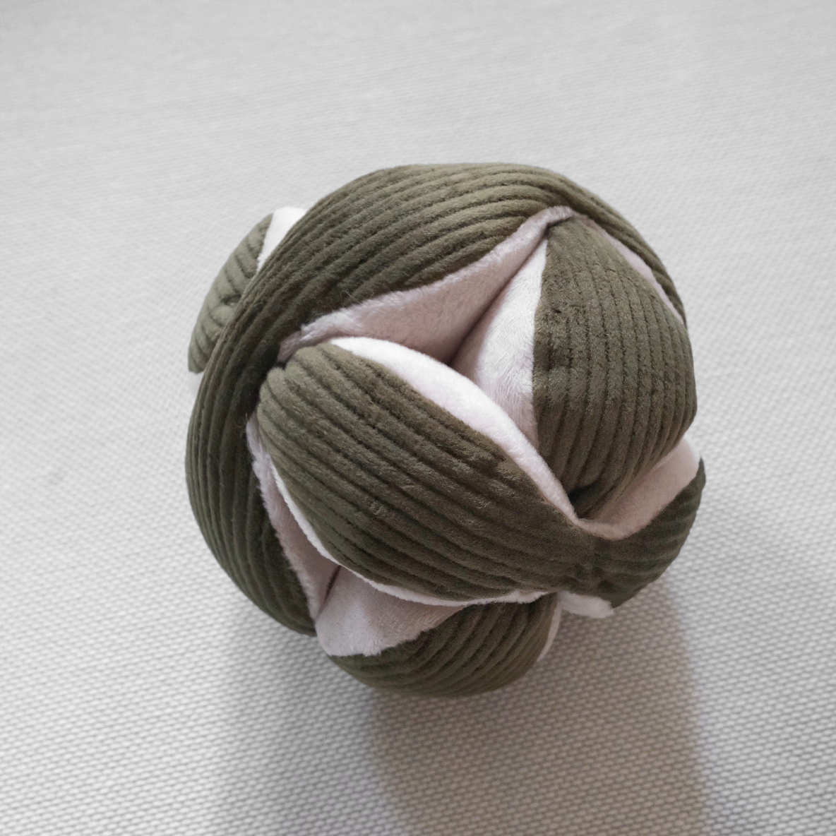 Monti Schnüffelball - Lambwolf Collective