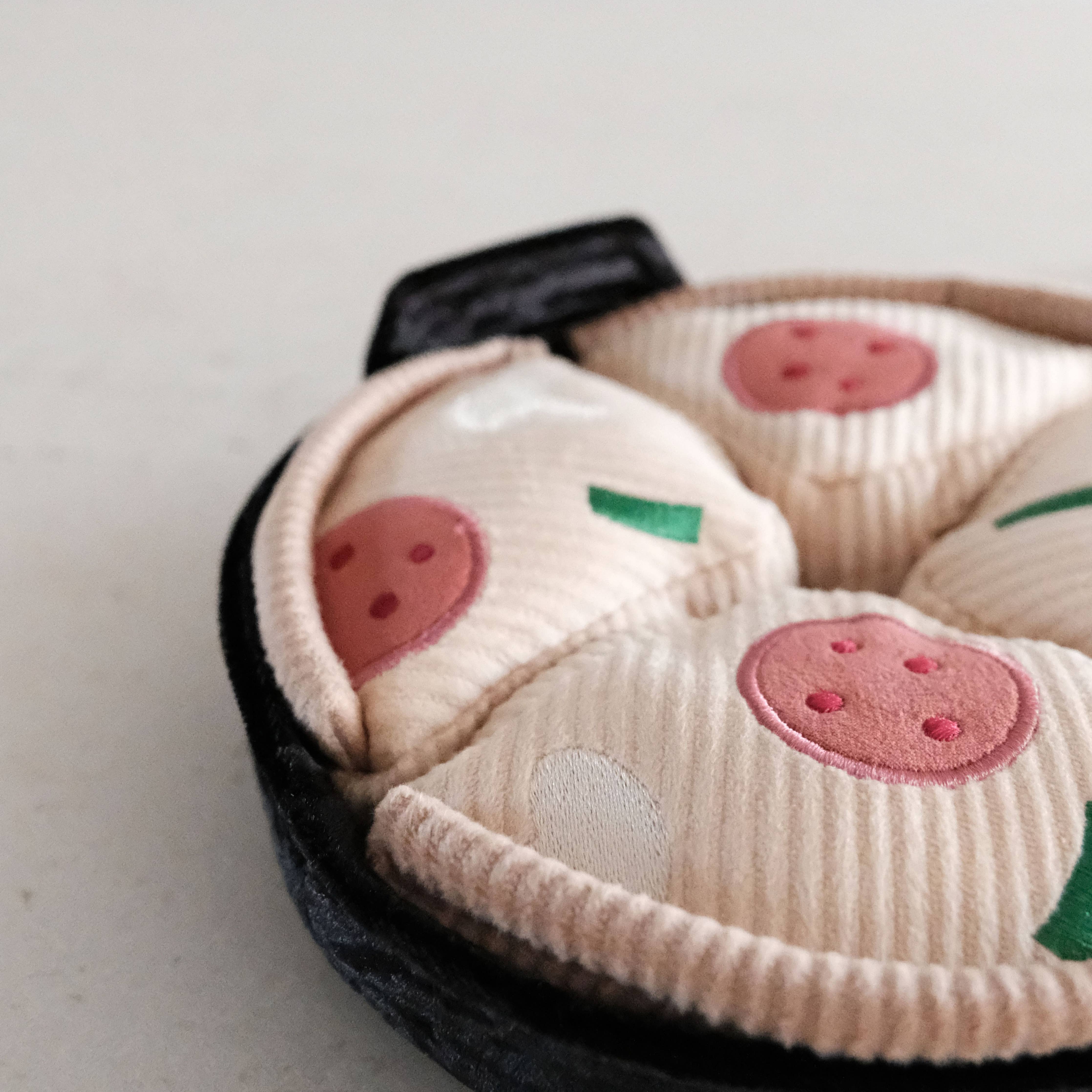 Deep Dish Pizza Schnüffelspielzeug - Lambwolf Collective