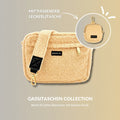 Gassitasche St. Tropez aus Teddy in Beige mit goldenen Beschlägen, daneben passende Leckerlitasche im Kreisbild